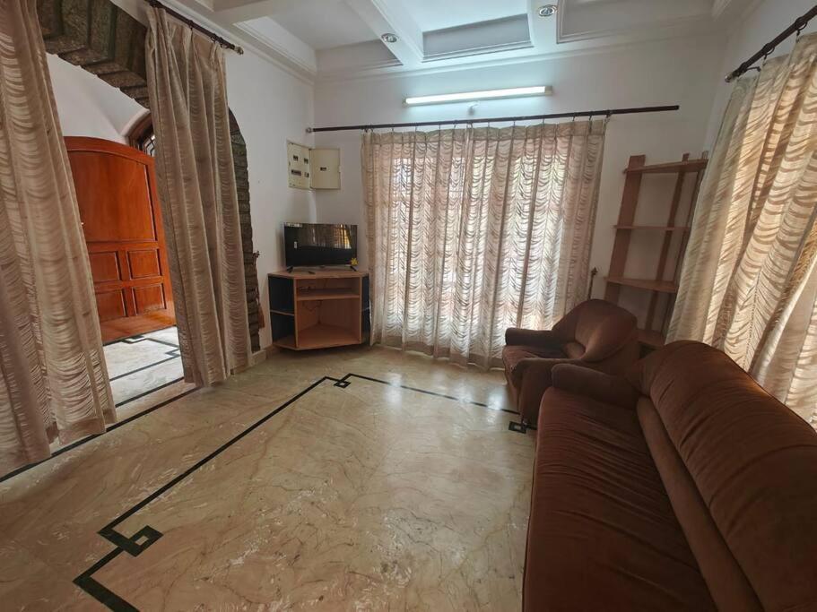 Waterfall Villa - 4Bhk Mysore Buitenkant foto